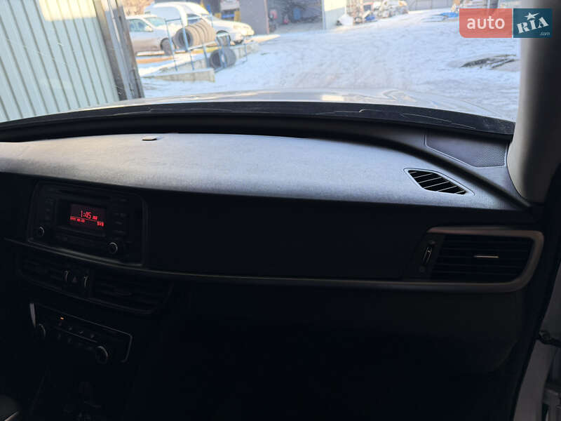 Седан Kia K5 2016 в Одессе
