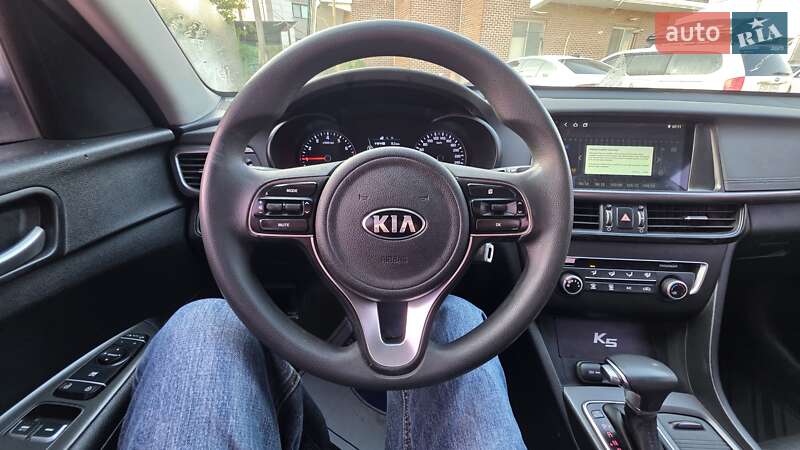 Седан Kia K5 2018 в Києві