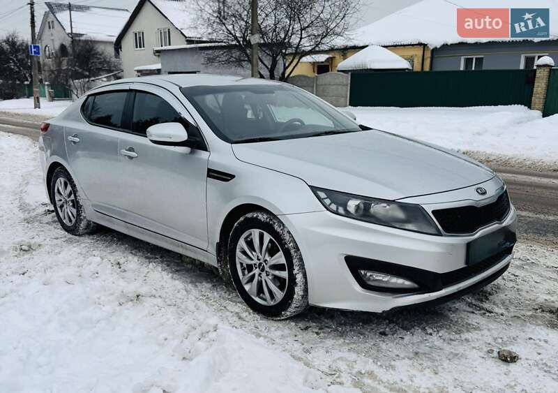 Седан Kia K5 2013 в Киеве