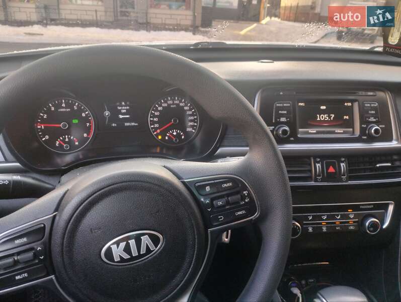 Седан Kia K5 2016 в Харькове