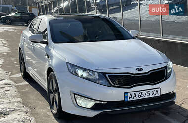 Седан Kia K5 2011 в Киеве