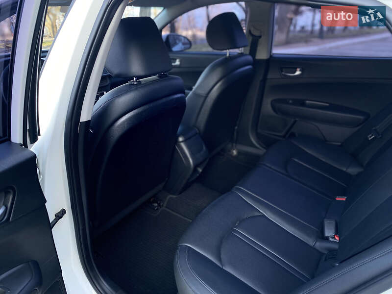 Седан Kia K5 2017 в Одесі