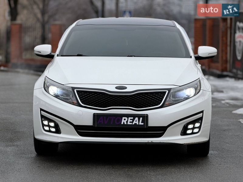 Седан Kia K5 2013 в Кривом Роге