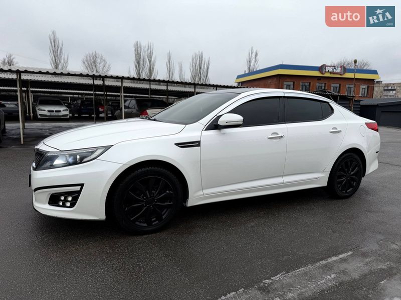 Седан Kia K5 2013 в Кривом Роге