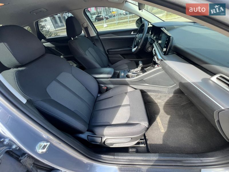 Седан Kia K5 2020 в Запорожье