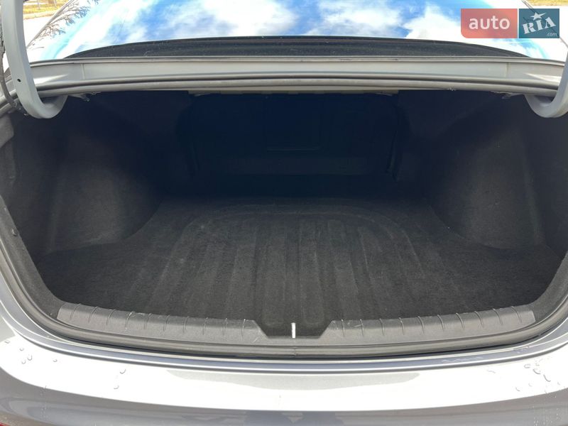 Седан Kia K5 2020 в Запорожье