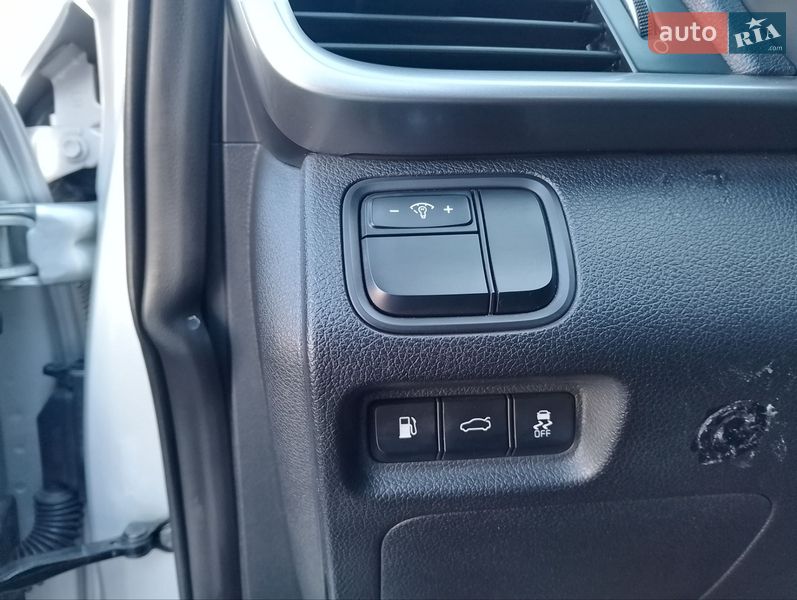 Седан Kia K5 2018 в Киеве