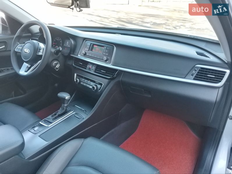 Седан Kia K5 2018 в Киеве