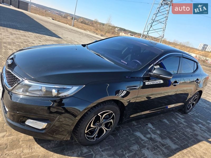 Седан Kia K5 2014 в Ірпені
