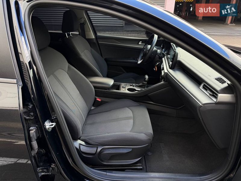 Седан Kia K5 2020 в Киеве