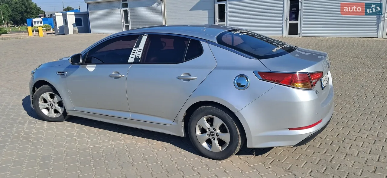 2011 Kia K5 - мініатюра 31