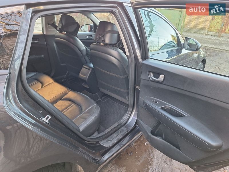 Седан Kia K5 2017 в Белой Церкви