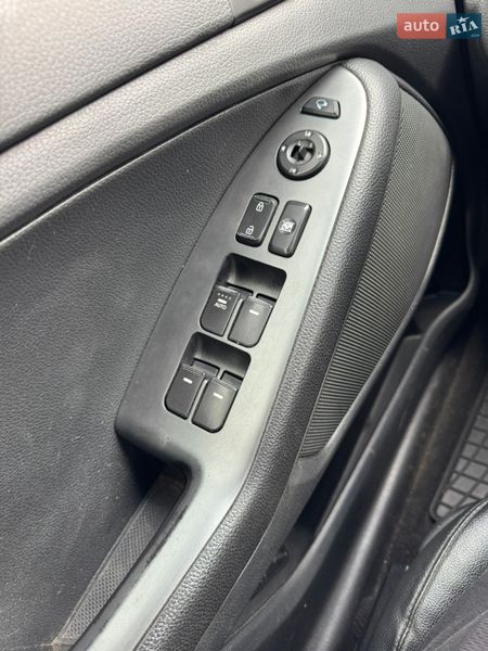 Седан Kia K5 2015 в Киеве фото 15 Седан Kia K5 2015 в Киеве