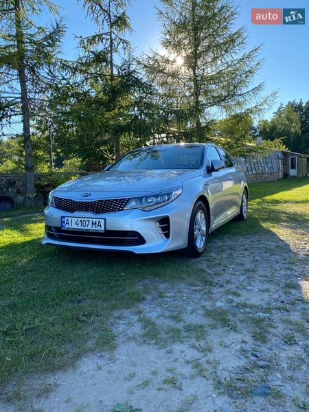 Седан Kia K5 2016 в Киеве