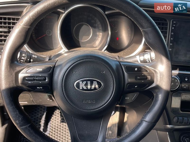 Седан Kia K5 2013 в Киеве