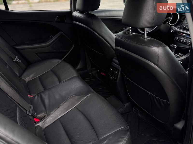 Седан Kia K5 2014 в Киеве