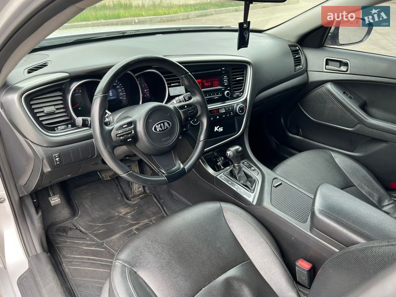 Седан Kia K5 2014 в Киеве