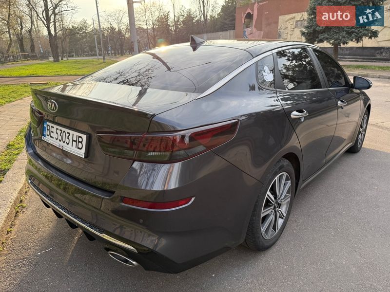 Седан Kia K5 2019 в Миколаєві