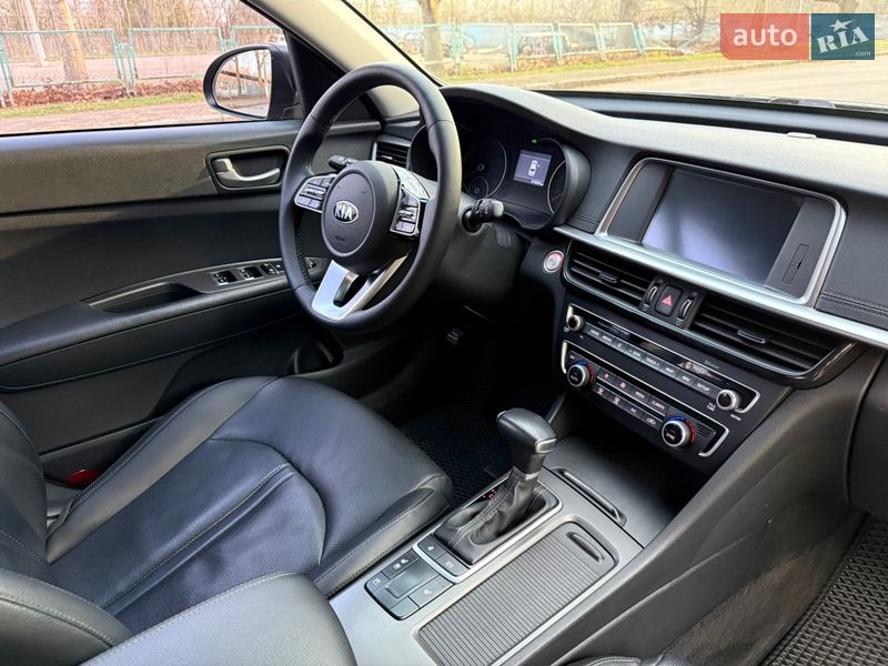 Седан Kia K5 2019 в Миколаєві