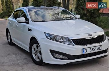 Седан Kia K5 2013 в Новій Ушиці