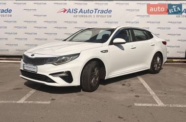 Седан Kia K5 2018 в Киеве