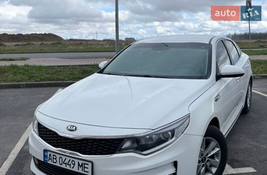Седан Kia K5 2017 в Виннице