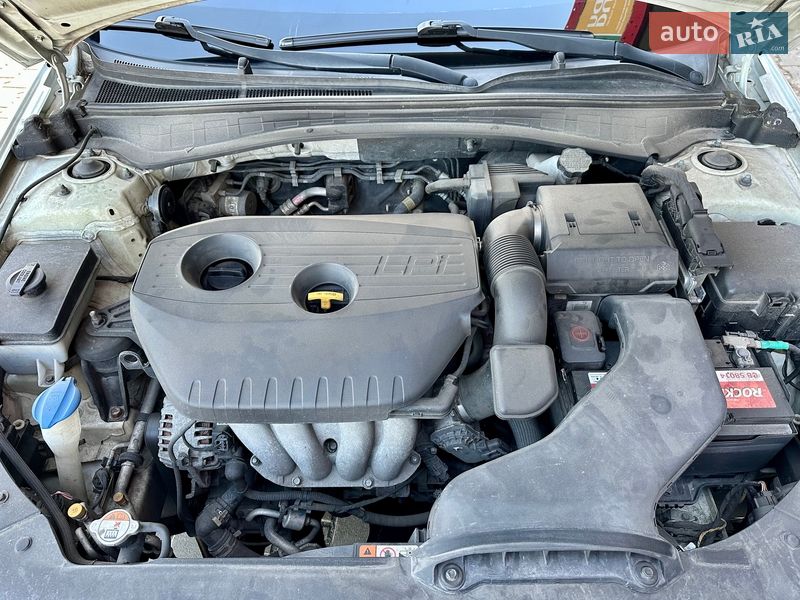 Седан Kia K5 2016 в Києві фото 36 Седан Kia K5 2016 в Києві