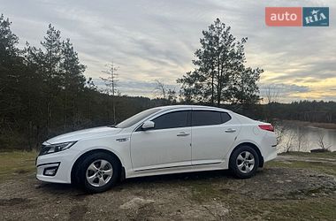 Седан Kia K5 2015 в Коростышеве