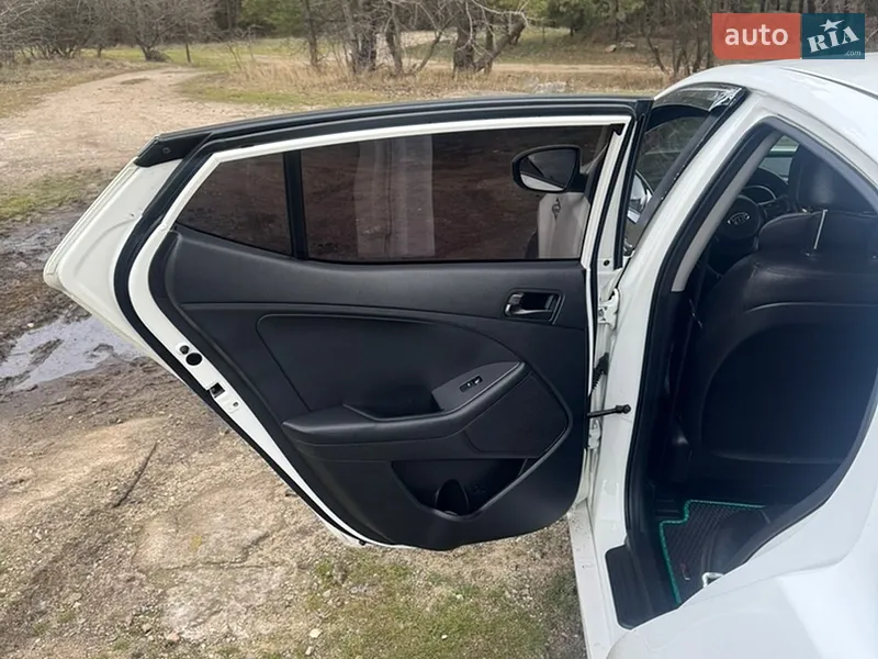 Kia K5 2015 VIN KNAGN418BGA614838 фото оголошення 17 з 55