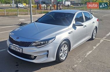 Седан Kia K5 2016 в Києві