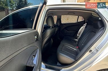 Седан Kia K5 2013 в Киеве