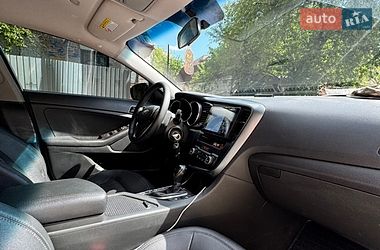 Седан Kia K5 2013 в Киеве