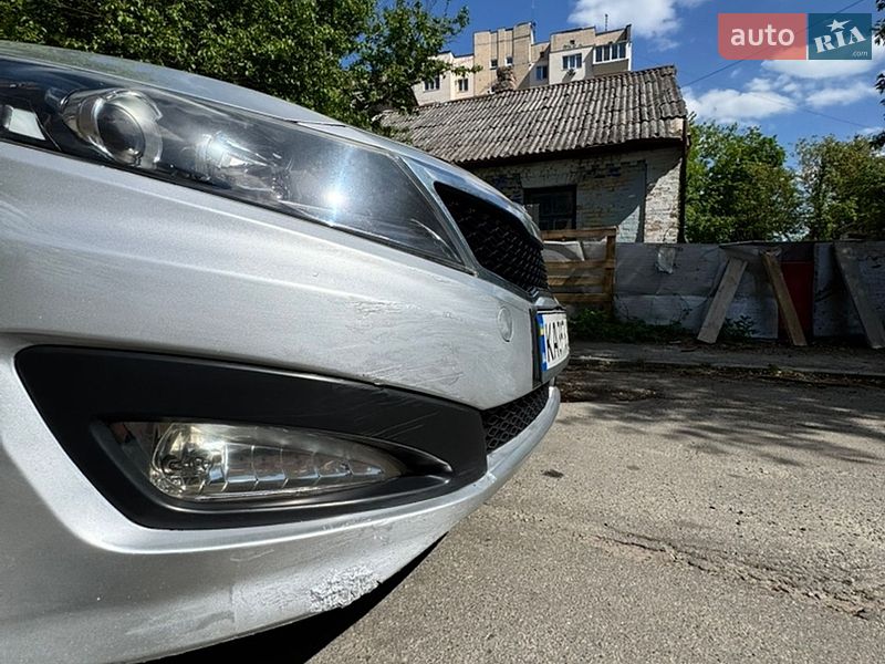 Седан Kia K5 2013 в Киеве