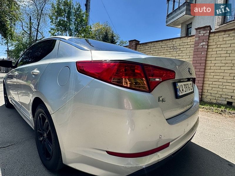 Седан Kia K5 2013 в Киеве