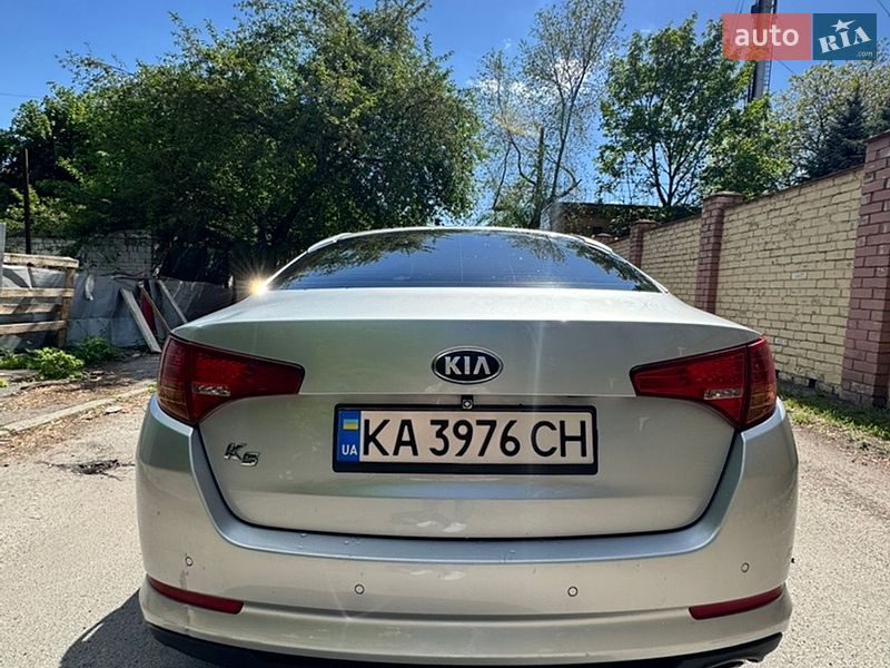 Седан Kia K5 2013 в Киеве