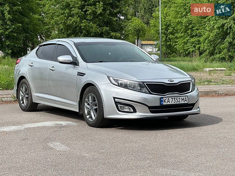 Седан Kia K5 2014 в Шостці