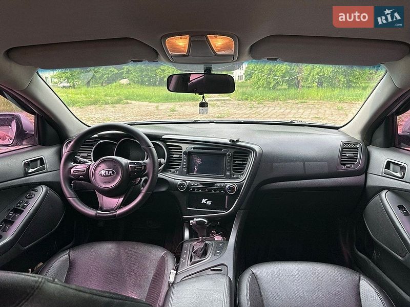 Седан Kia K5 2014 в Шостці