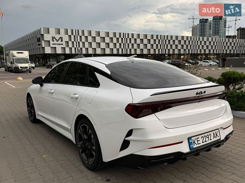 Седан Kia K5 2022 в Одессе