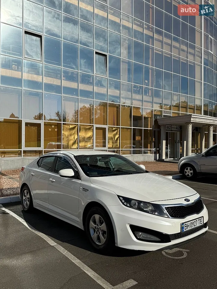 2011 Kia K5 - мініатюра 21