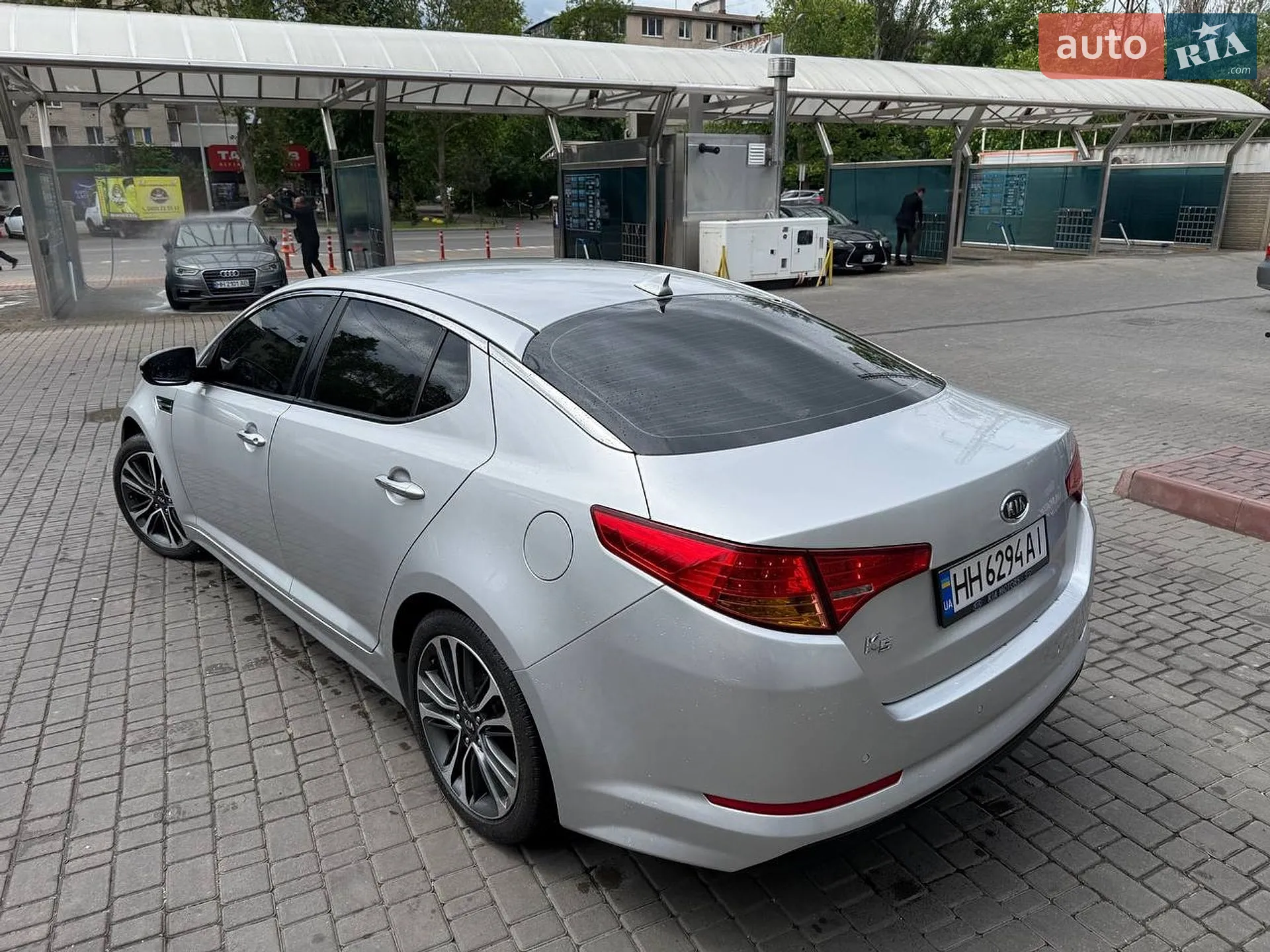 2011 Kia K5 - мініатюра 14