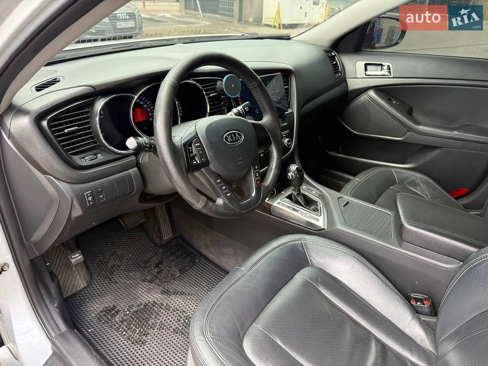2011 Kia K5 - мініатюра 19