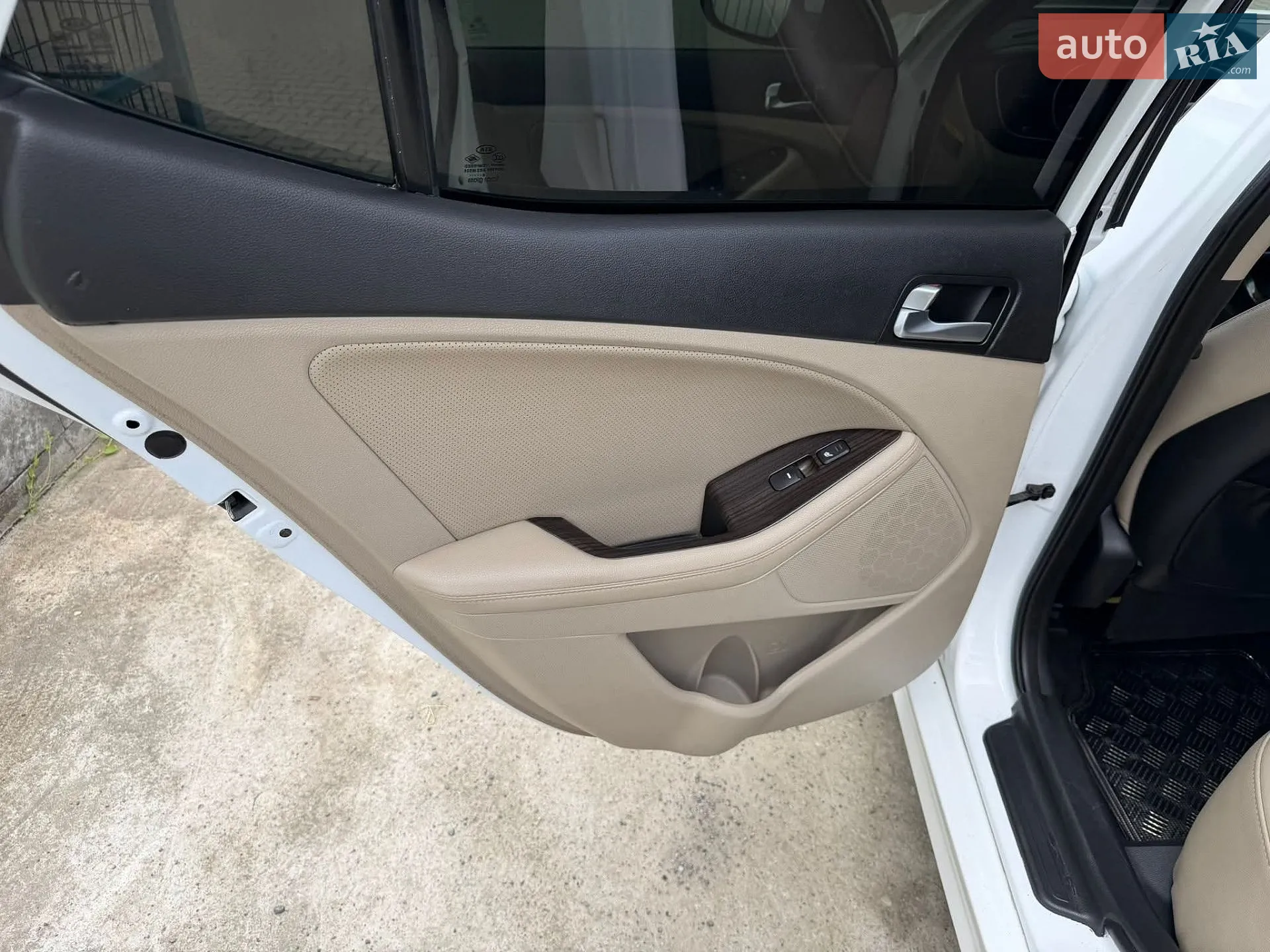 2014 Kia K5 - мініатюра 15