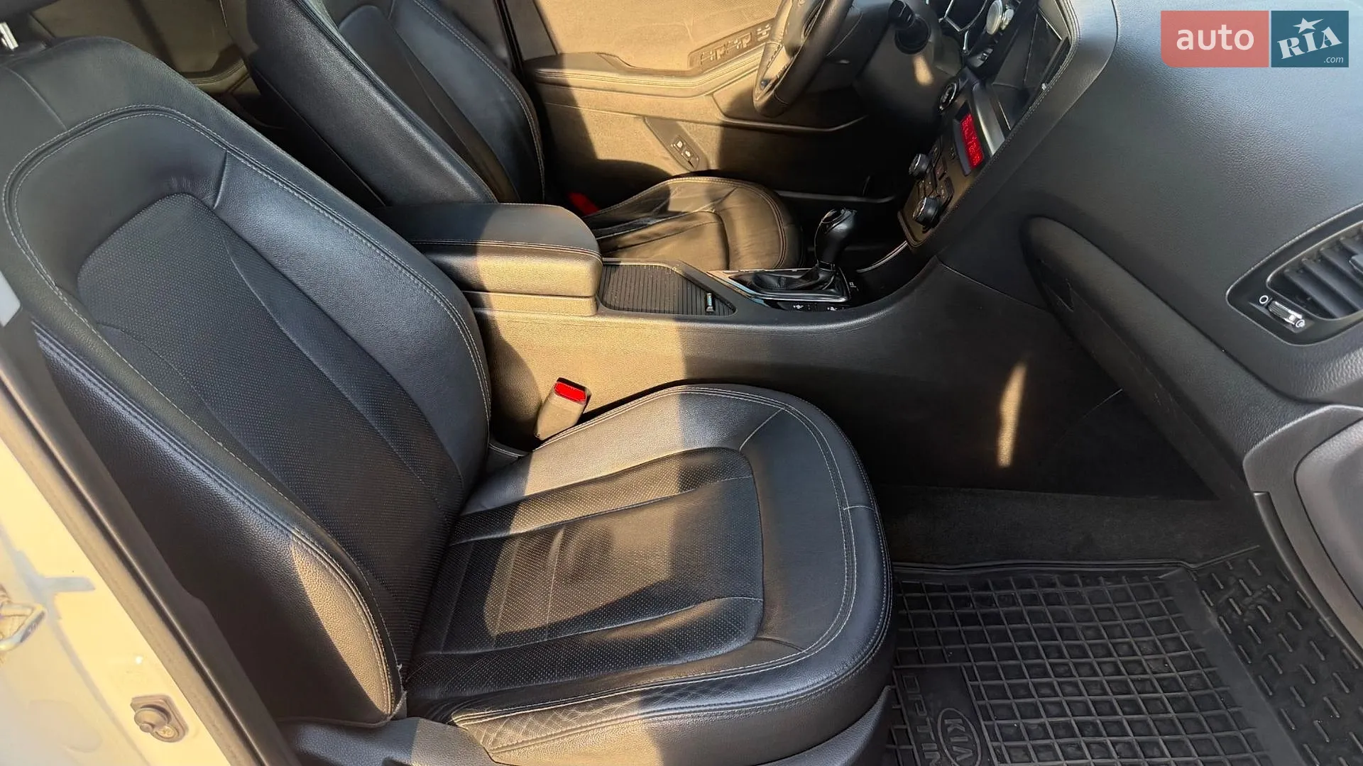2012 Kia K5 - мініатюра 9