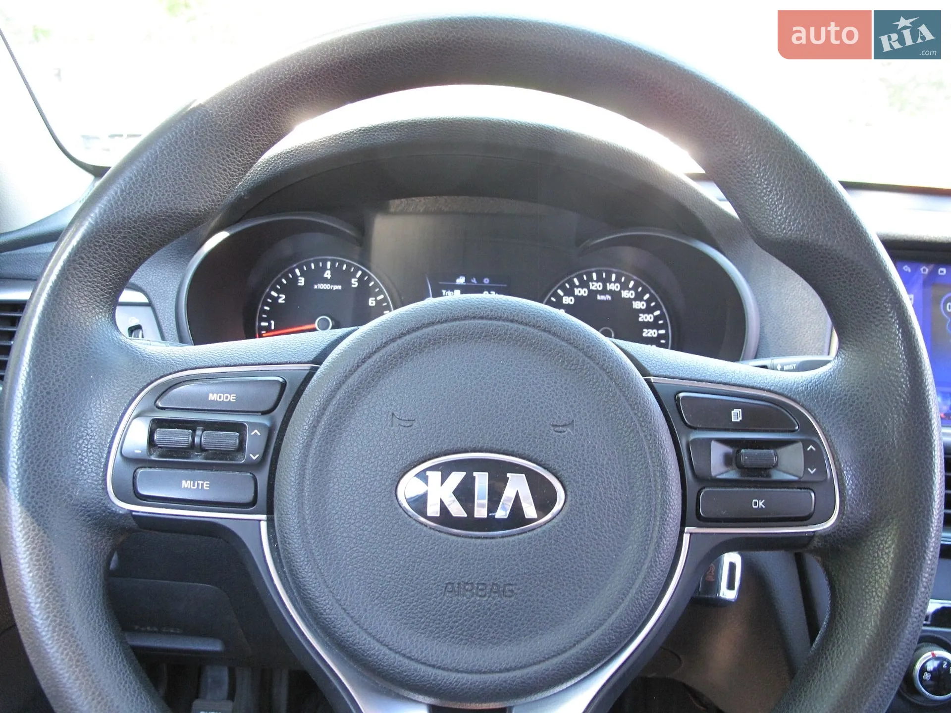 2017 Kia K5 - мініатюра 65