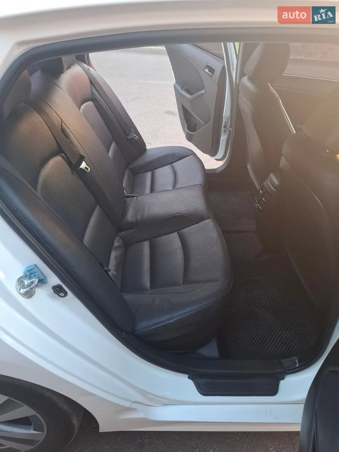 2014 Kia K5 - мініатюра 9