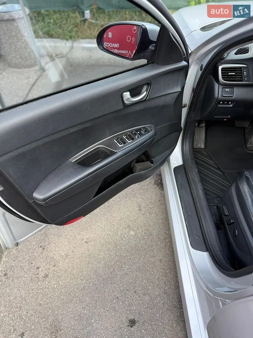 2016 Kia K5 - мініатюра 14