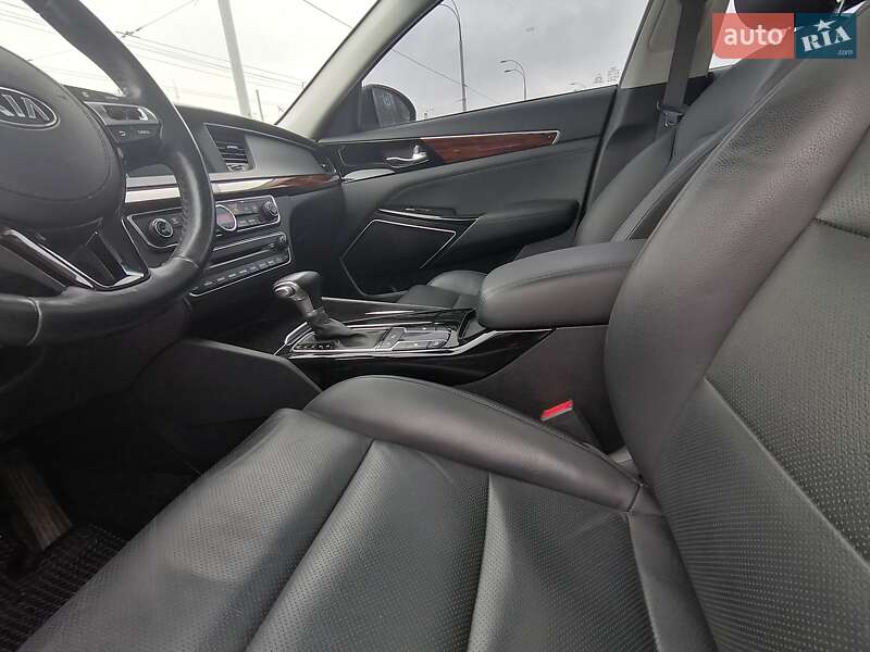 Седан Kia K7 2016 в Киеве