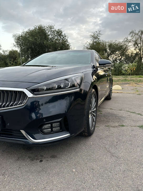 Седан Kia K7 2017 в Кривому Розі