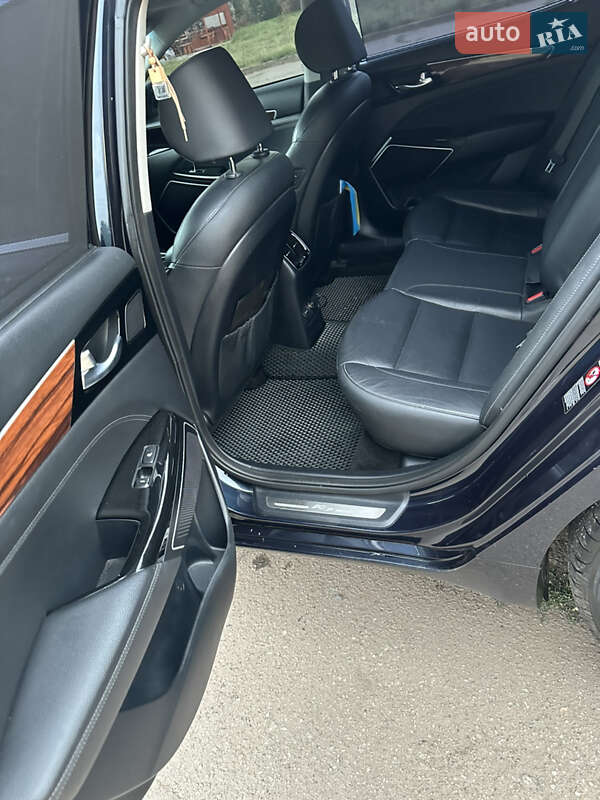 Седан Kia K7 2017 в Кривому Розі