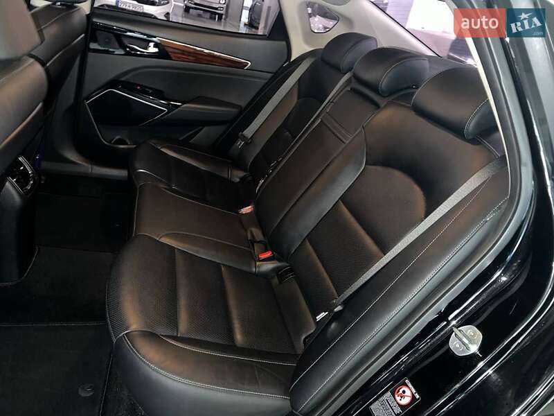 Седан Kia K7 2016 в Дніпрі
